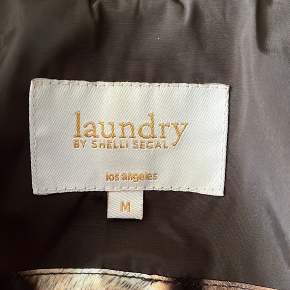 Brown rain jacket - Picture 8 of 10